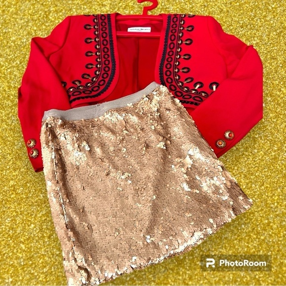 Charlotte Russe Dresses & Skirts - CHARLOTTE Russe gold sequin stretchy mini skirt bodycon